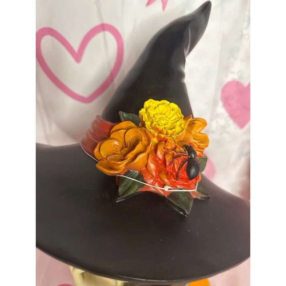Viral Bella Lux Halloween Pretty Witch Bust